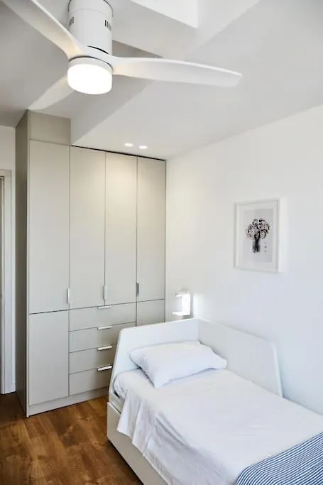 Crispi Luxury & Spacious Apt-Sour Sisters Apts Thessaloniki 0*,  Greece